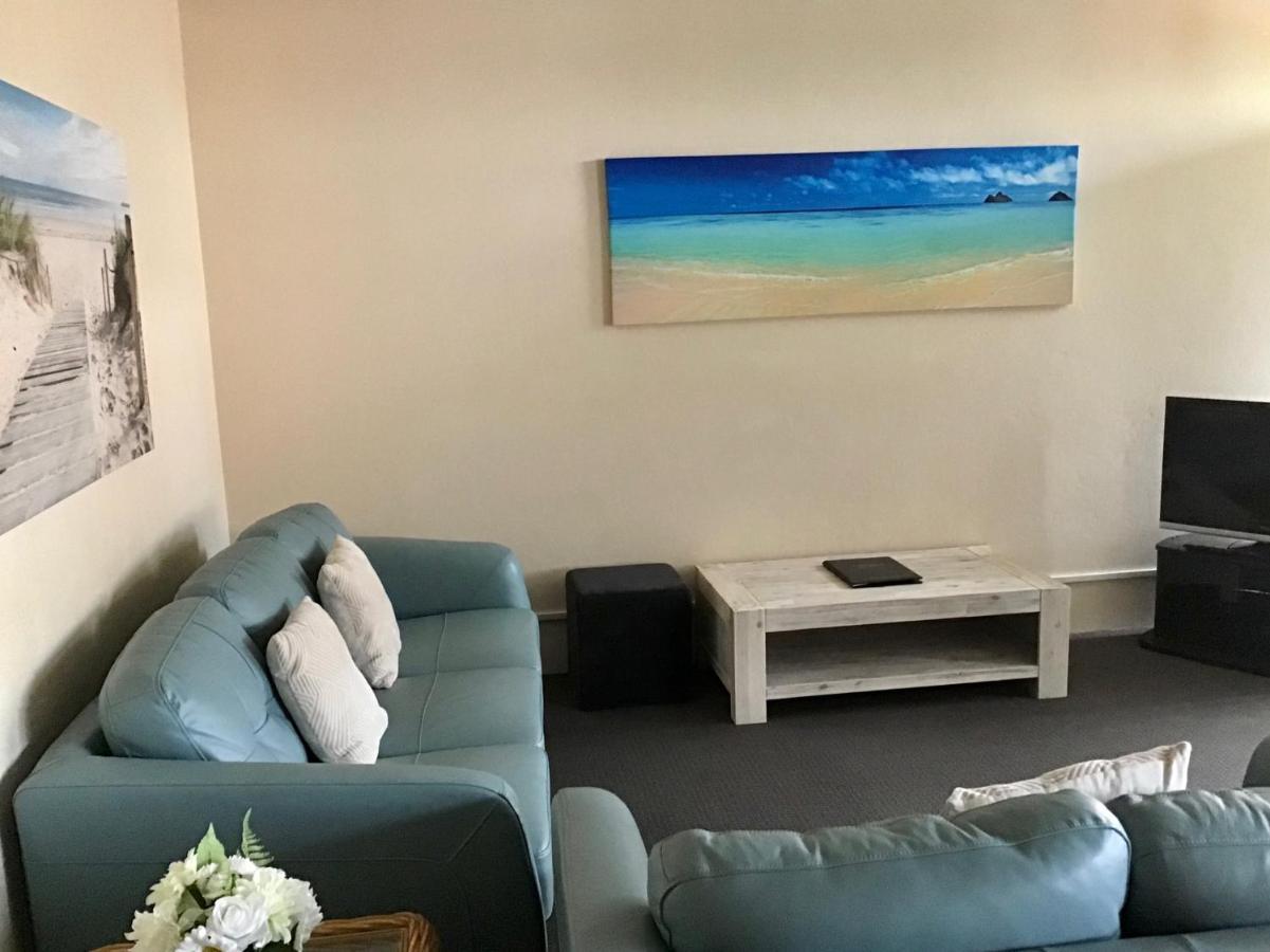 Sandcastles Holiday Apartments คอฟฟ์ฮาร์เบอร์ ภายนอก รูปภาพ