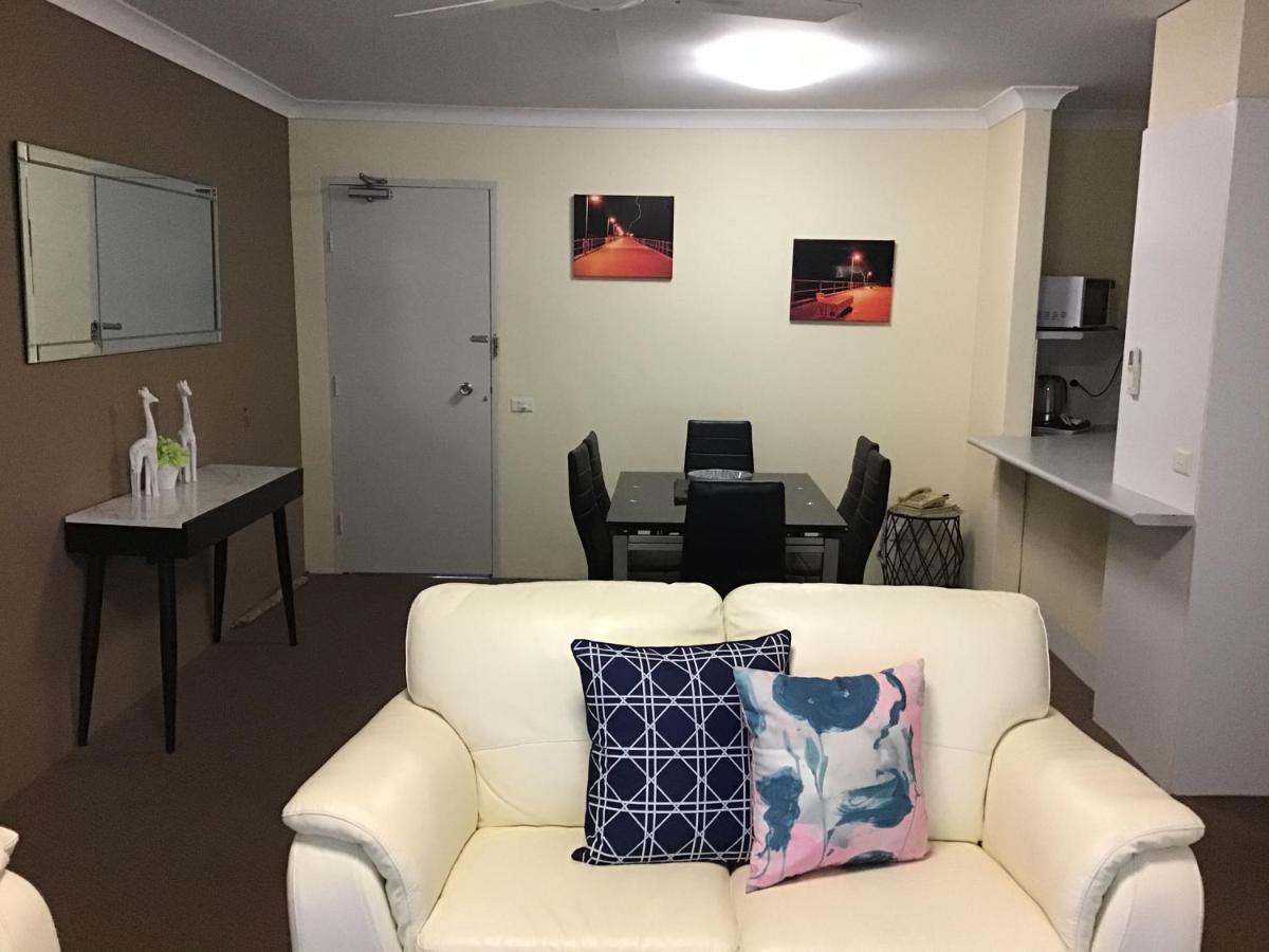 Sandcastles Holiday Apartments คอฟฟ์ฮาร์เบอร์ ภายนอก รูปภาพ